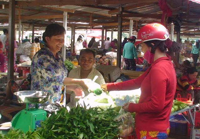 HTX Rỗng Tượng khai trương điểm bán rau an toàn theo tiêu chuẩn VietGap